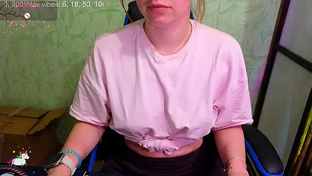 DanaMartina online show from December 2, 2025, 5:36 pm