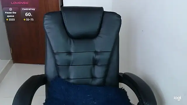 spicey latina online show from April 18, 2026, 7:07 pm