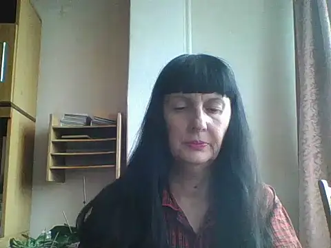 MelanyBanks online show from November 7, 2025, 8:19 am