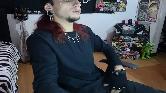 Snapshot of davidroses420 chatting on January 7, 2025, 1:28 am davidroses420 online show from January 7, 2025, 1:28 am