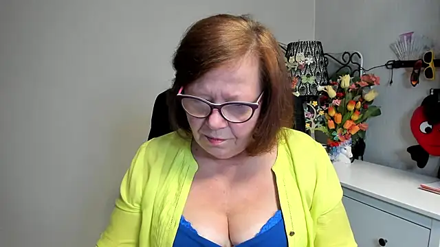 Adelewildx online show from June 1, 2026, 2:45 am