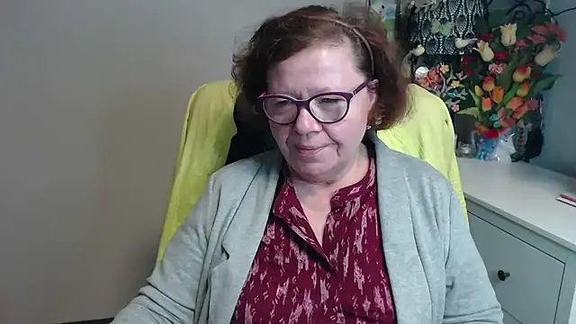 Adelewildx online show from May 7, 2026, 2:49 am