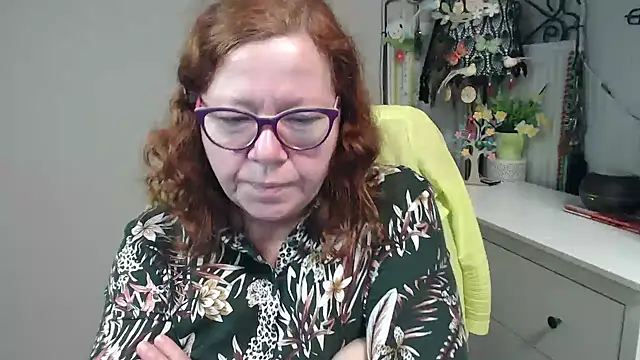 Adelewildx online show from December 3, 2025, 4:02 am