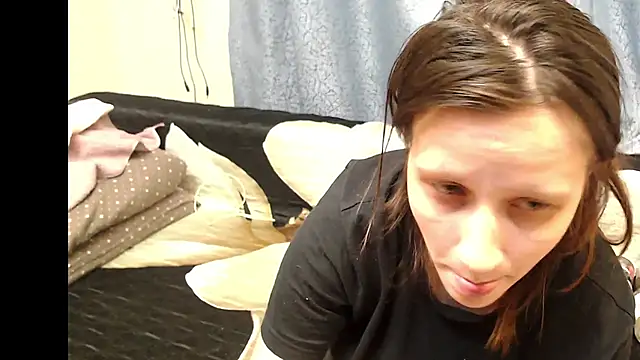 Snapshot of alisacucumber chatting on February 19, 2025, 7:37 pm alisacucumber online show from February 19, 2025, 7:37 pm