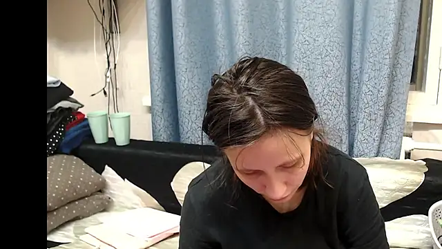 Snapshot of alisacucumber chatting on February 18, 2025, 7:19 pm alisacucumber online show from February 18, 2025, 7:19 pm