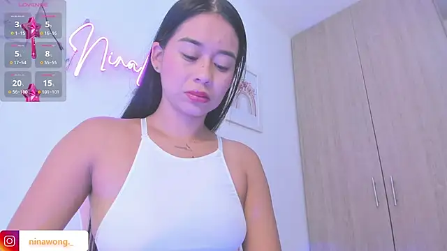 Snapshot of NinaWong chatting on October 22, 2025, 2:49 pm NinaWong online show from October 22, 2025, 2:49 pm