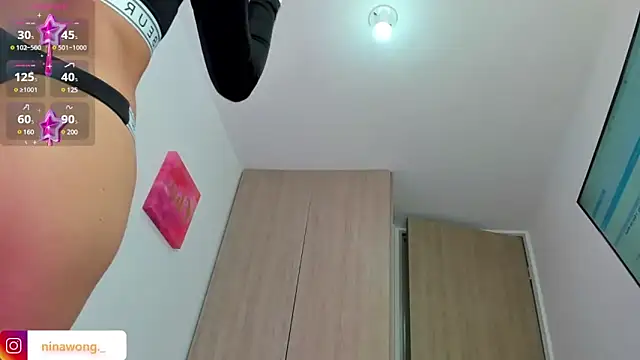 Snapshot of NinaWong chatting on February 28, 2025, 5:04 pm NinaWong online show from February 28, 2025, 5:04 pm