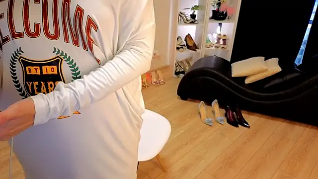 CaringSophie online show from March 2, 2026, 10:55 am