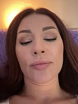 Snapshot of KerryCandy_Girl chatting on February 21, 2025, 2:48 pm KerryCandy Girl online show from February 21, 2025, 2:48 pm