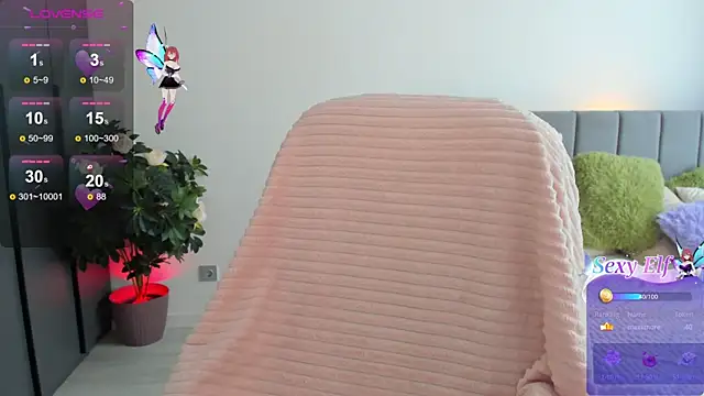 Snapshot of KerryCandy_Girl chatting on February 28, 2025, 12:31 pm KerryCandy Girl online show from February 28, 2025, 12:31 pm