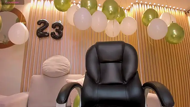 BrennaWalker online show from March 20, 2025, 7:03 am