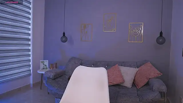 Snapshot of KylaMorrison chatting on March 17, 2025, 4:43 pm KylaMorrison online show from March 17, 2025, 4:43 pm