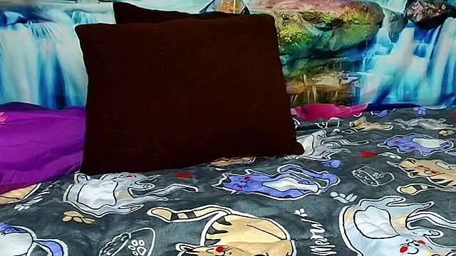 Snapshot of SuchArt_ chatting on March 14, 2025, 5:24 pm SuchArt online show from March 14, 2025, 5:24 pm