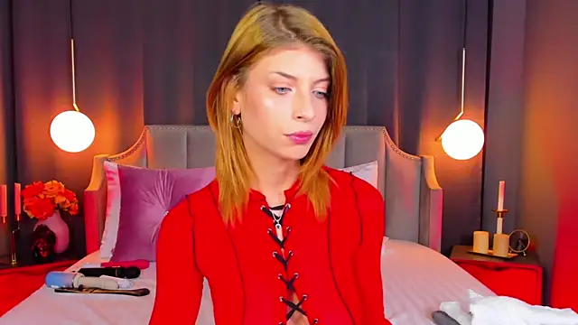 Snapshot of AdoraLynn chatting on November 3, 2025, 7:50 pm AdoraLynn online show from November 3, 2025, 7:50 pm