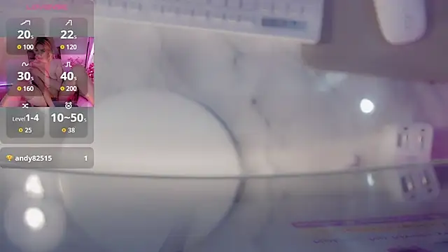 AnnieGOld  online show from December 21, 2025, 6:20 pm