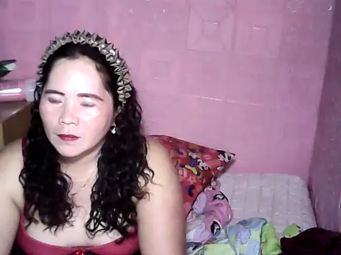 Snapshot of hotpusie_4u chatting on October 1, 2025, 5:01 am hotpusie 4u online show from October 1, 2025, 5:01 am