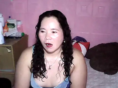 Snapshot of hotpusie_4u chatting on October 9, 2025, 4:07 pm hotpusie 4u online show from October 9, 2025, 4:07 pm