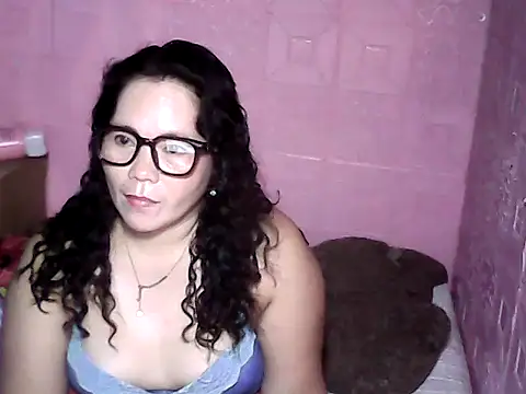 Snapshot of hotpusie_4u chatting on September 29, 2025, 4:52 am hotpusie 4u online show from September 29, 2025, 4:52 am