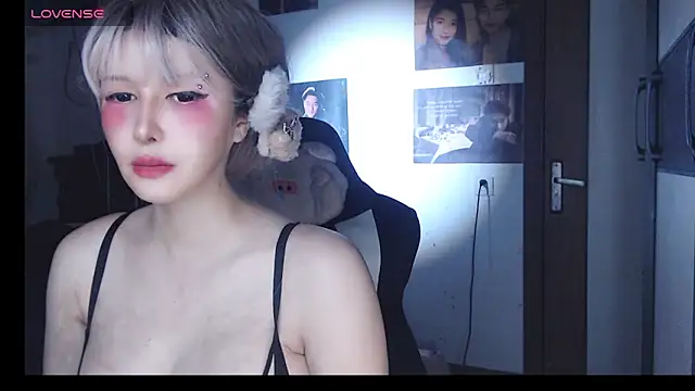 candy cola online show from November 1, 2025, 4:12 pm