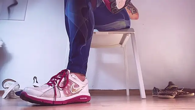 Snapshot of Foot_Goddes_ chatting on March 19, 2025, 6:57 am Foot Goddes online show from March 19, 2025, 6:57 am