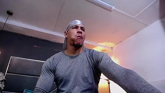 Snapshot of teddyfit19cm chatting on November 5, 2025, 1:36 pm teddyfit19cm online show from November 5, 2025, 1:36 pm