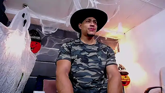 Snapshot of teddyfit19cm chatting on October 31, 2025, 2:02 pm teddyfit19cm online show from October 31, 2025, 2:02 pm