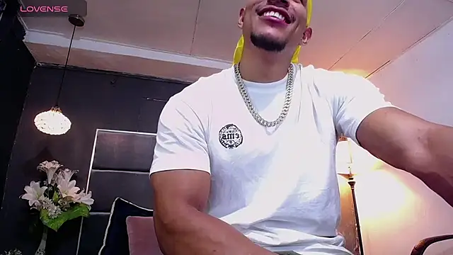 Snapshot of teddyfit19cm chatting on October 29, 2025, 1:21 pm teddyfit19cm online show from October 29, 2025, 1:21 pm