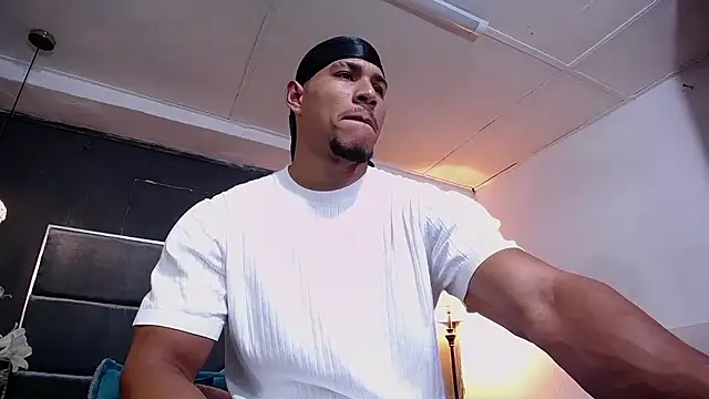 Snapshot of teddyfit19cm chatting on January 13, 2026, 1:04 pm teddyfit19cm online show from January 13, 2026, 1:04 pm