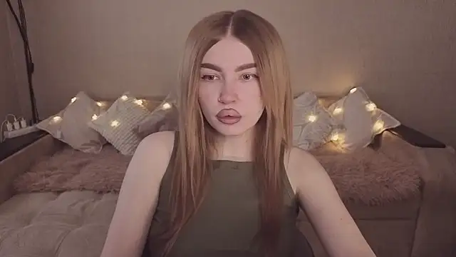 ViolettaLopez online show from April 2, 2026, 2:24 pm