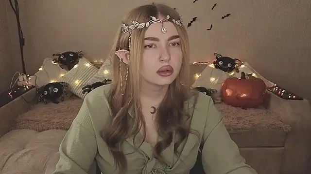 Snapshot of ViolettaLopez chatting on October 31, 2025, 11:18 am ViolettaLopez online show from October 31, 2025, 11:18 am