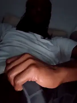 Snapshot of PrinceNoAlbert chatting on February 14, 2025, 7:07 am PrinceNoAlbert online show from February 14, 2025, 7:07 am