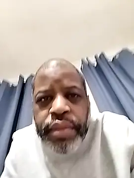 Snapshot of alfiebrown007 chatting on March 4, 2026, 12:18 am alfiebrown007 online show from March 4, 2026, 12:18 am