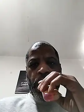 Snapshot of alfiebrown007 chatting on March 4, 2026, 1:41 pm alfiebrown007 online show from March 4, 2026, 1:41 pm