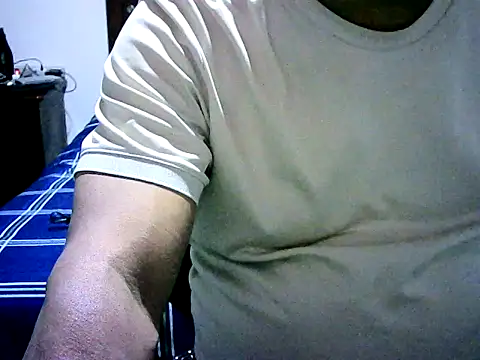 Snapshot of heberin chatting on August 2, 2026, 11:35 pm heberin online show from August 2, 2026, 11:35 pm