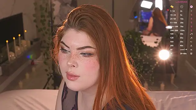 Ffoxyflame online show from April 3, 2026, 11:33 pm