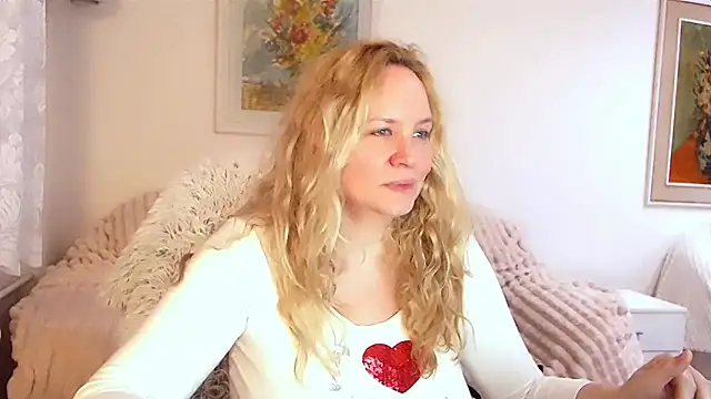 Sarah4you online show from March 15, 2025, 9:49 pm