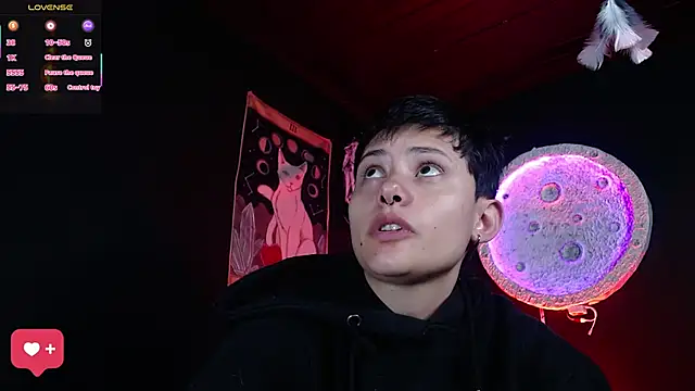 girl intense444 online show from April 13, 2026, 1:37 pm