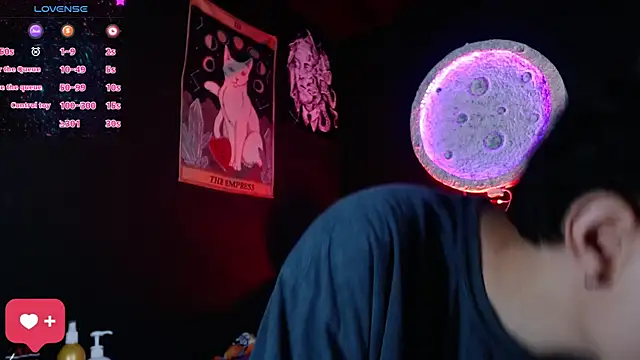 Snapshot of girl_intense444 chatting on May 13, 2026, 12:56 pm girl intense444 online show from May 13, 2026, 12:56 pm