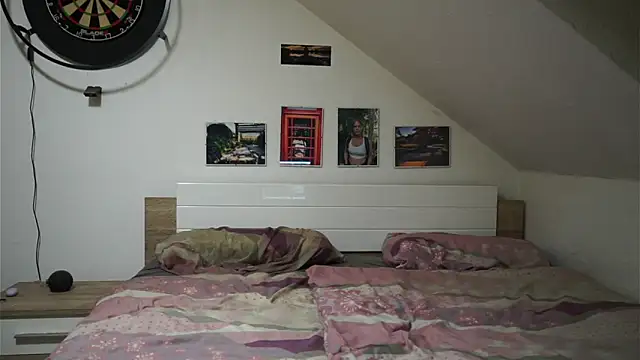 Moistdevil online show from November 14, 2025, 10:46 pm