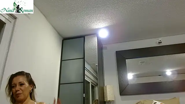 NanaRoman online show from April 22, 2026, 2:51 am