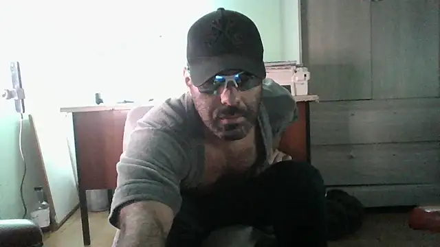 Snapshot of MILITARS chatting on June 27, 2026, 12:16 am MILITARS online show from June 27, 2026, 12:16 am