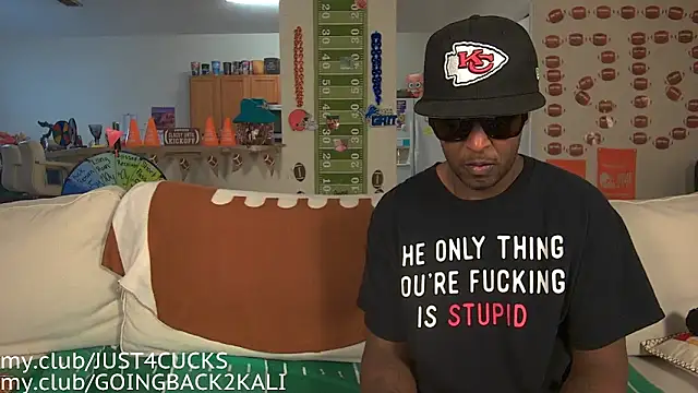 boomboomr00m online show from October 7, 2025, 12:22 am