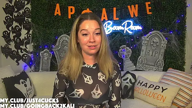 boomboomr00m online show from October 29, 2025, 2:32 am