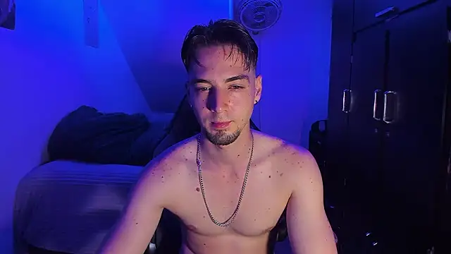 Alex smith00 online show from February 11, 2026, 6:52 pm