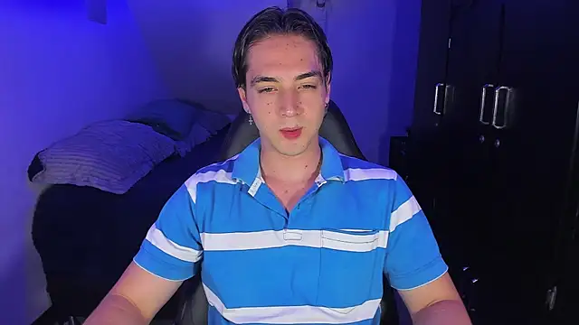 Snapshot of Alex_smith00 chatting on September 11, 2025, 11:38 pm Alex smith00 online show from September 11, 2025, 11:38 pm