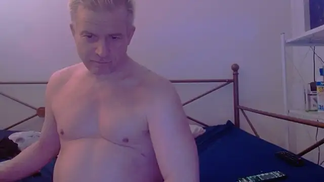 Snapshot of Dragonnyc@xh chatting on March 16, 2025, 8:32 am Dragonnycxh online show from March 16, 2025, 8:32 am