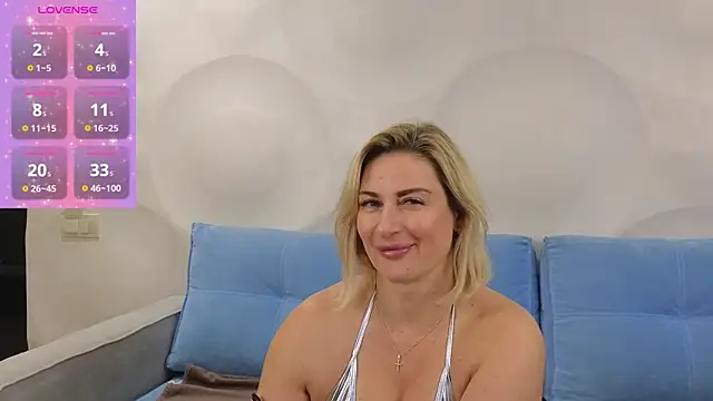 Snapshot of Lady_Murenza chatting on November 18, 2025, 7:17 pm Lady Murenza online show from November 18, 2025, 7:17 pm