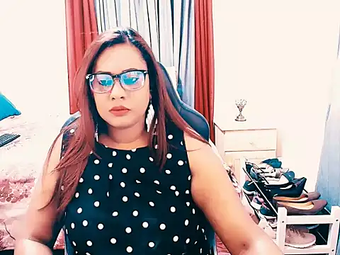 Snapshot of Indianlust69 chatting on March 3, 2026, 12:23 pm Indianlust69 online show from March 3, 2026, 12:23 pm