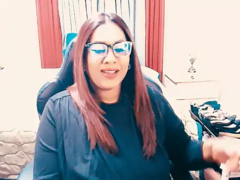 Snapshot of Indianlust69 chatting on April 4, 2026, 11:44 pm Indianlust69 online show from April 4, 2026, 11:44 pm