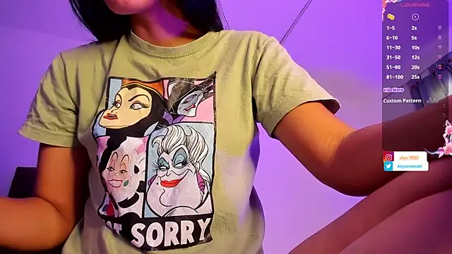 alysson 18 online show from October 12, 2025, 1:12 pm